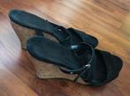 UGG sandalen met sleehak maat 39 zgan, Ophalen, Zo goed als nieuw, Sandalen of Muiltjes