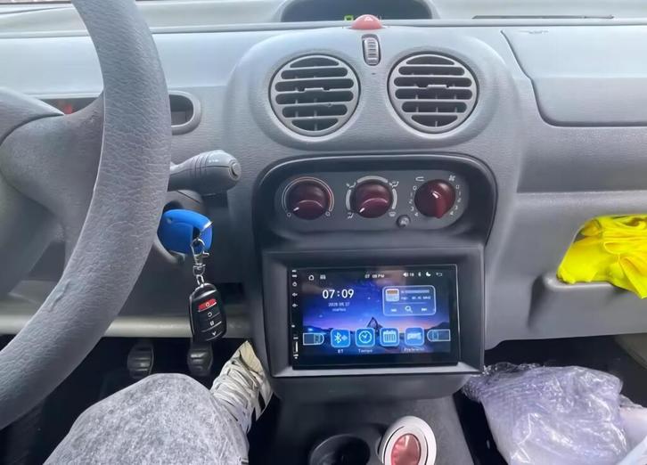 Renault Twingo | 1995 - 2011 | Autoradio, Auto diversen, Autonavigatie, Nieuw, Ophalen of Verzenden