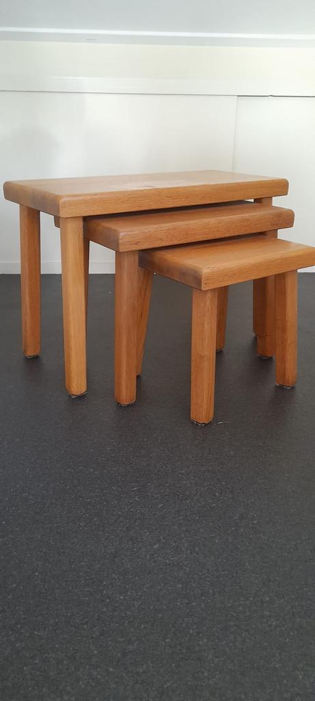 Tafels/krukjes, Huis en Inrichting, Krukjes, Ophalen, Zo goed als nieuw, Hout