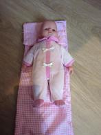Babypop met roze pakje en ruitjes dekbed, Ophalen of Verzenden, Gebruikt, Babypop