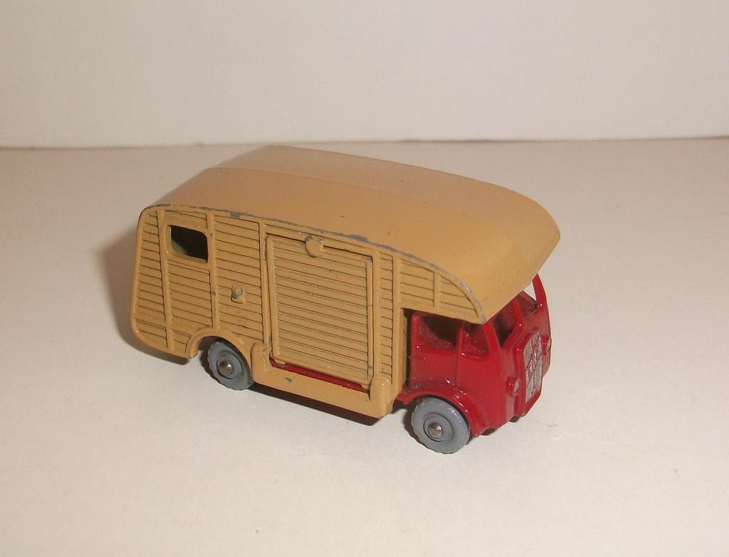 Matchbox Lesney nr.35 ERF Marshall Horse Box, near mint, gpw, Ophalen of Verzenden, Gebruikt, Bus of Vrachtwagen