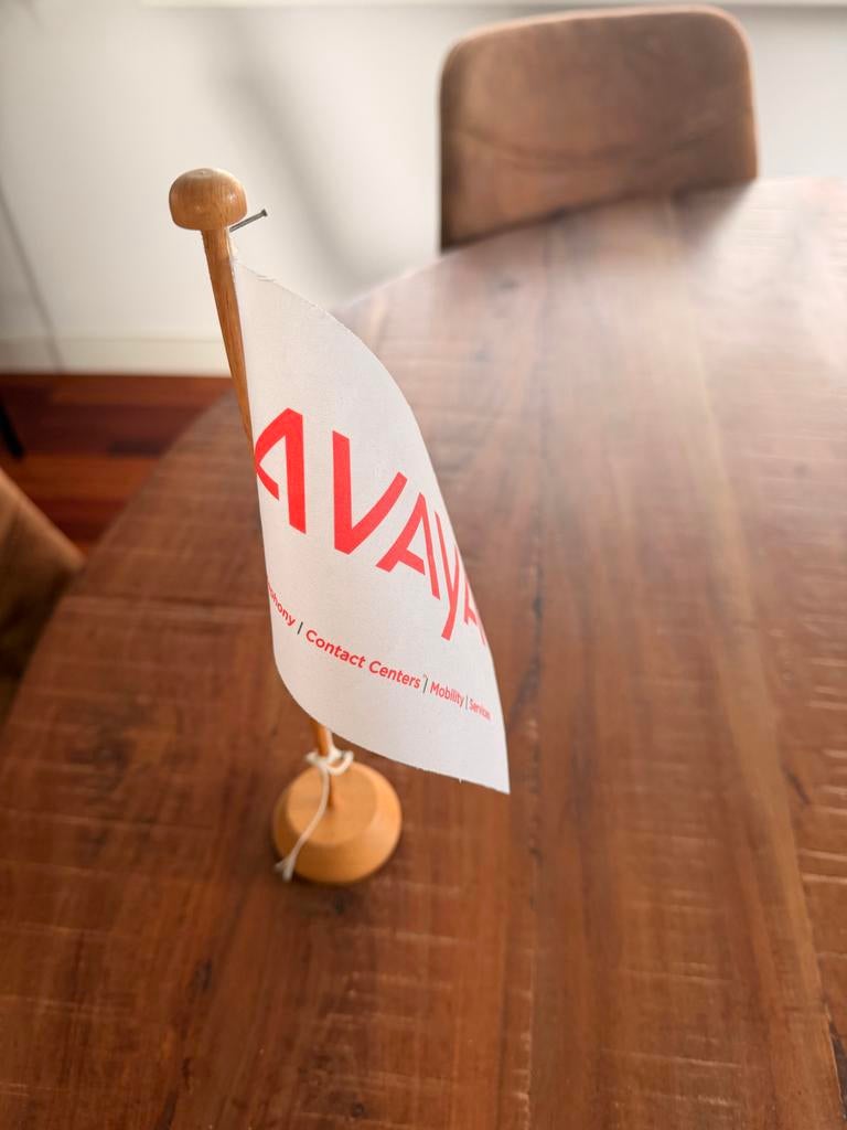 Vlaggetje vaantje met tekst Avaya, Ophalen, Zo goed als nieuw