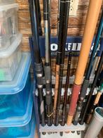 18 hengels met 2 rekken zee zoet vast feeder enz, Ophalen of Verzenden, Zo goed als nieuw, Werphengel