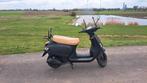 Agm scooter 25 km Bouwjaar 2021, Fietsen en Brommers, Snorfietsen en Snorscooters, Ophalen of Verzenden, Gebruikt, Benzine, Overige merken