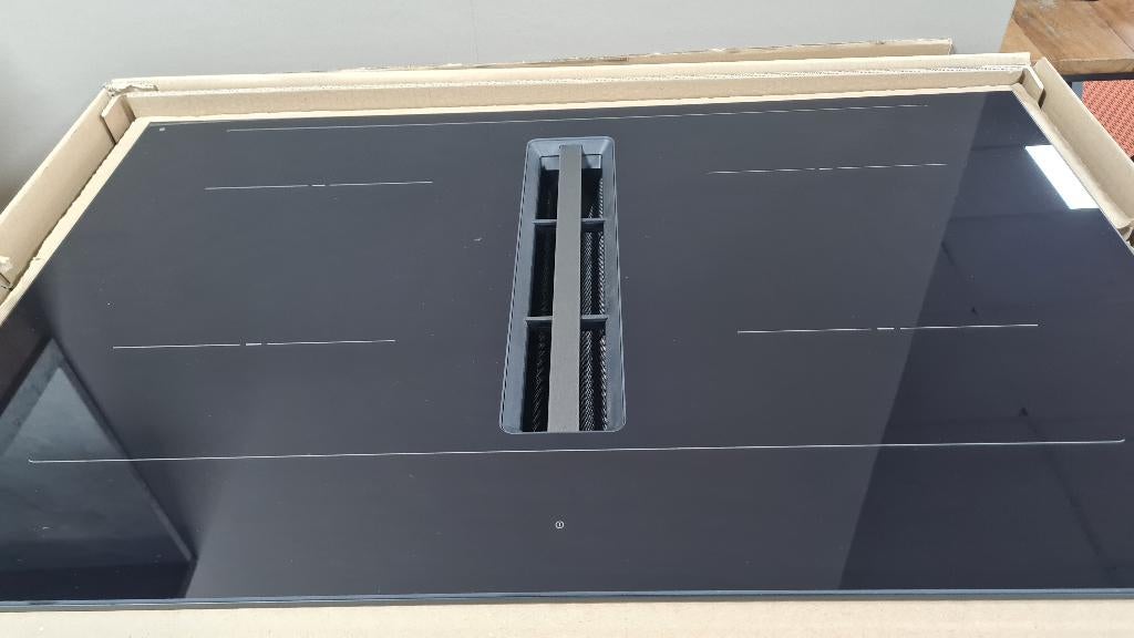 A-merk kookplaat met afzuiging, Witgoed en Apparatuur, Kookplaten, Ophalen, Nieuw, 4 kookzones, Inbouw