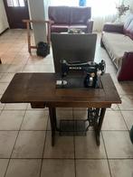 Singer Naaimachine met Houten Tafel en Pedaal, Ophalen