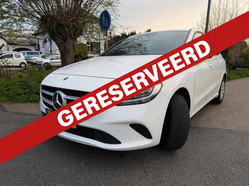 B-Klasse B200d 150pk 4MATIC !!!! 8G-DCT, nieuwe turbo + apk!, Auto's, Automaat, Euro 6, 4 cilinders, Wit