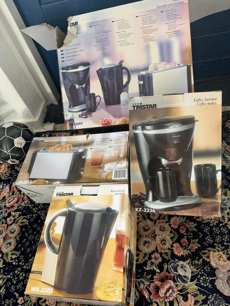 Set van koffieapparaat, waterkoker en broodrooster, Ophalen of Verzenden, Nieuw, Combi, Gemalen koffie