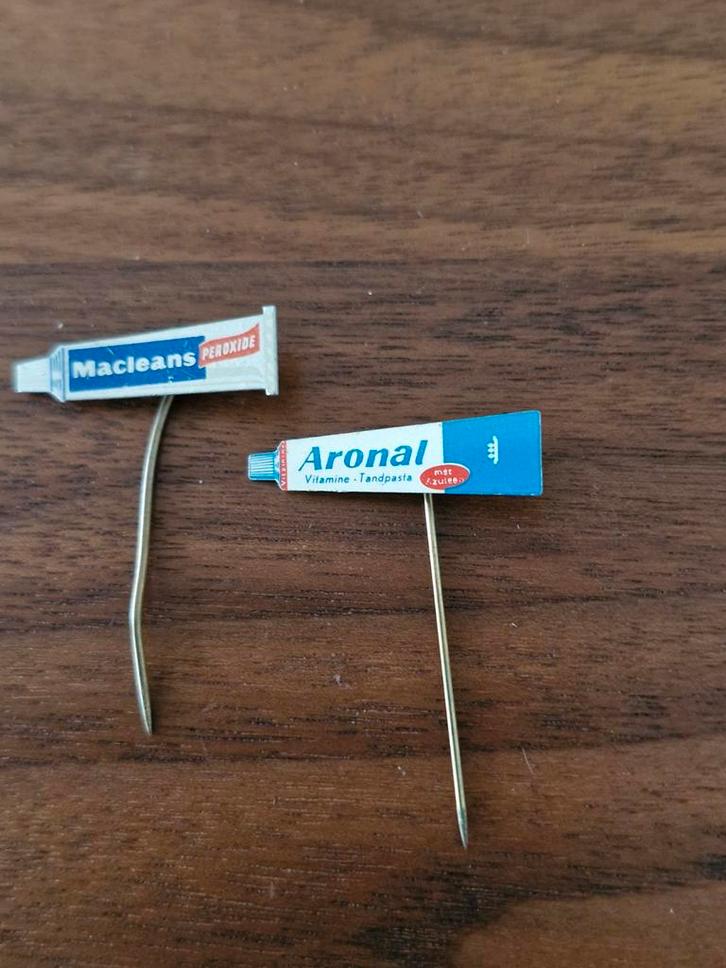 546 Vintage tandpasta reclame speldjes - Macleans & Aronal, Verzamelen, Overige Verzamelen, Gebruikt, Ophalen of Verzenden
