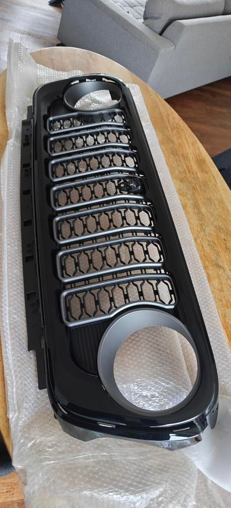 Nieuwe Grille voor Jeep Wrangler JL met front camera mount., Voor, Nieuw, Bumper, Ophalen