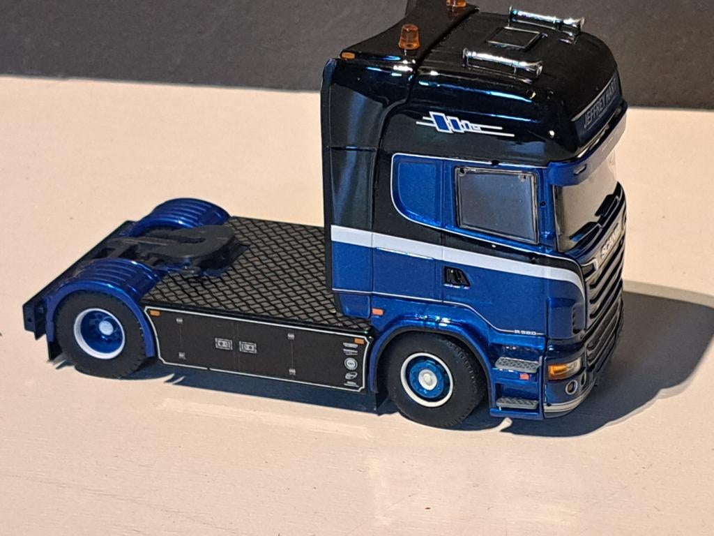 Tekno Scania  J Hart, Hobby en Vrije tijd, Modelauto's | 1:50, Ophalen of Verzenden, Bus of Vrachtwagen, Tekno
