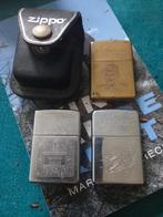 Zippo aanstekers en hoesje - 3 stuks, Verzamelen, Rookartikelen, Aanstekers en Luciferdoosjes, Ophalen of Verzenden, Gebruikt