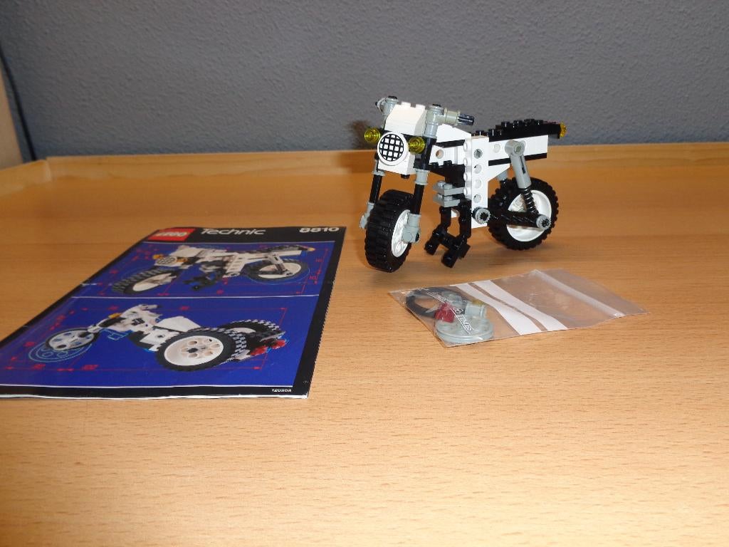 lego technic setjes 3 stuks 8810  8818  8830, Lego, Ophalen of Verzenden, Zo goed als nieuw, Complete set