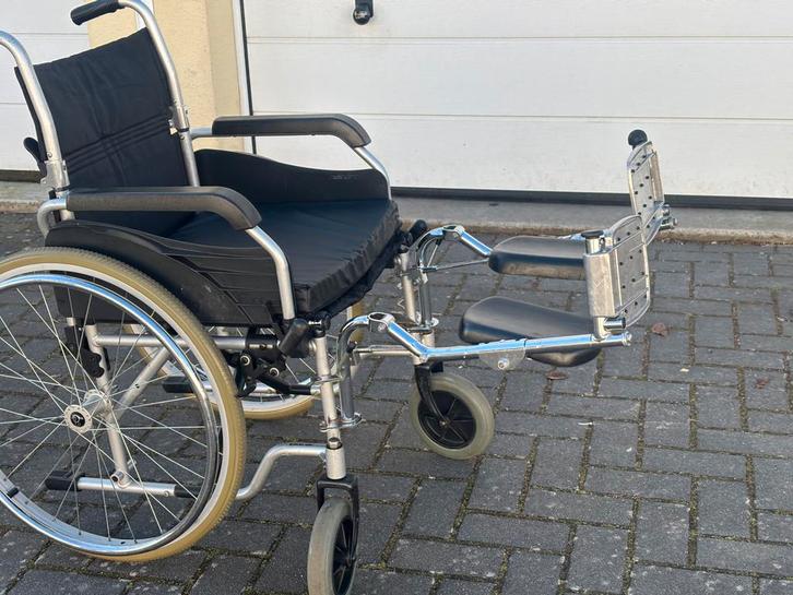 Excel Rolstoel verstelbare beensteunen tot recht vooruit, Diversen, Rolstoelen, Gebruikt, Handbewogen rolstoel, Inklapbaar, Ophalen of Verzenden
