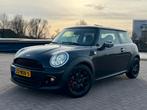 Mini 1.6 ONE 2010 PDC/ Airco/ AUX/ Navigatie/ Cruise Control, Auto's, Voorwielaandrijving, Euro 5, Stof, 4 stoelen