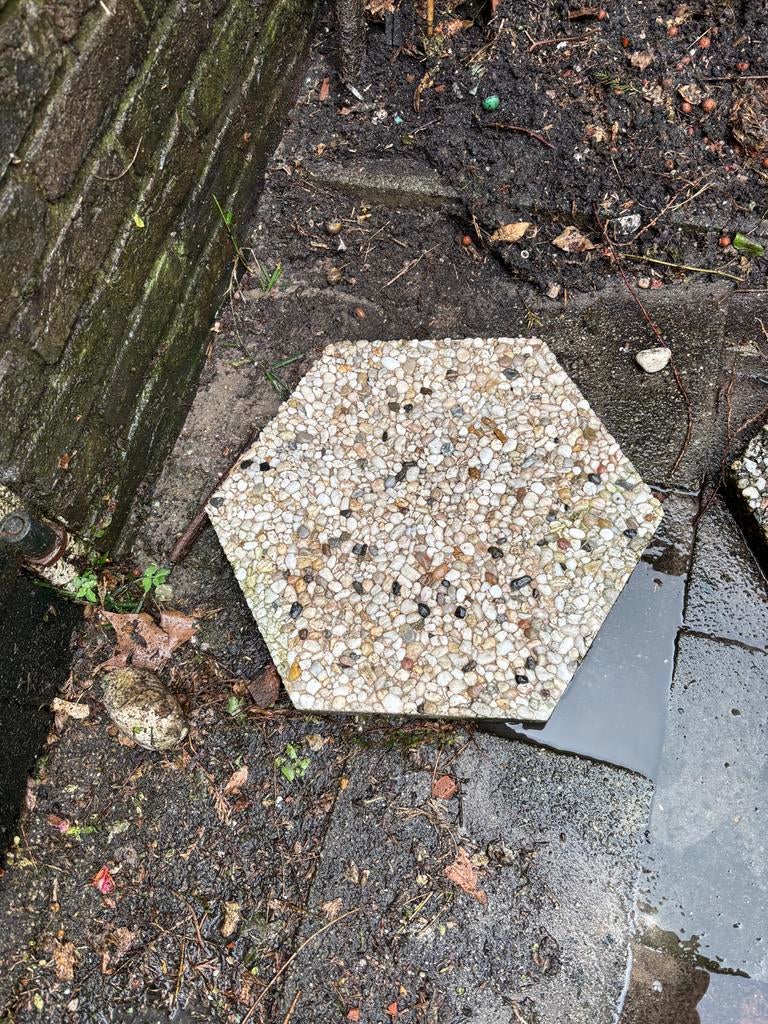 Staptegel hexagon 43 cm, Ophalen, Gebruikt, Minder dan 5 m², Beton