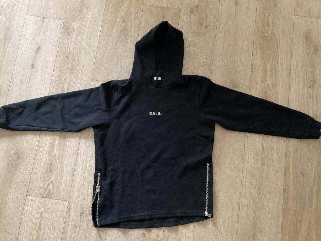 Te koop: NIEUWE en ORIGINELE gitzwarte hoodie, maat L, BALR., Maat 52/54 (L), Zwart, Nieuw, Balr
