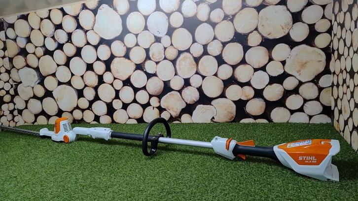 IN NIEUWSTAAT Stihl HLA 56 Accu Stokheggenschaar - SET, Tuin en Terras, Heggenscharen, Zo goed als nieuw, Accu, Ophalen of Verzenden