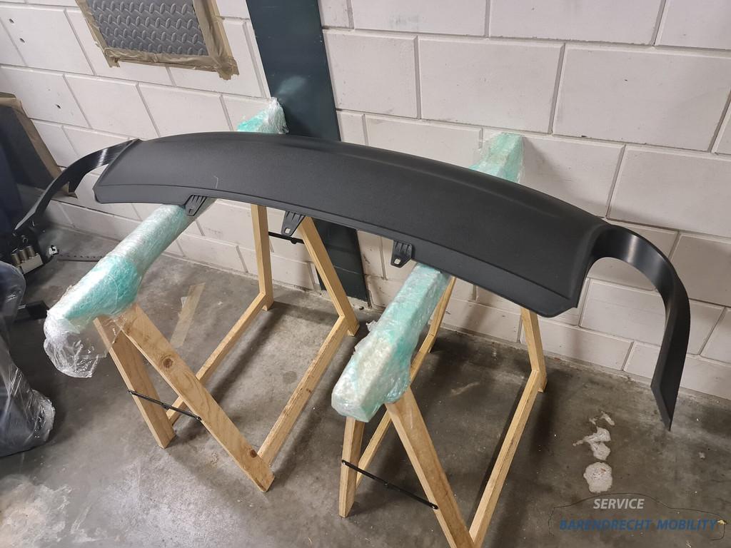 Diffuser Audi A5 Sportback achterbumper 8T8807521A zwart ori, Auto-onderdelen, Carrosserie en Plaatwerk, Gebruikt, AUDI AG, Auto-Union-Strasse 1
85045  Ingolstadt, DE