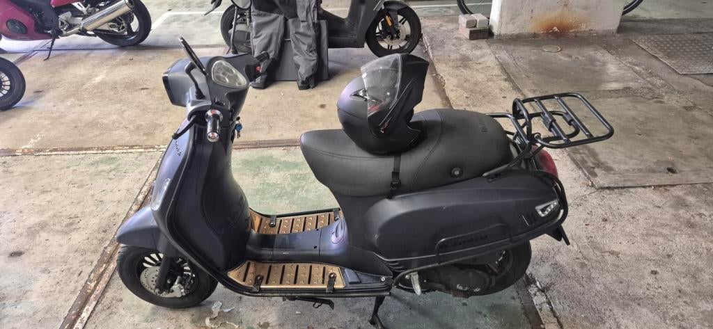 La Souris Sourini S - Stijlvolle Scooter, Gebruikt, La Souris, Ophalen of Verzenden, Benzine