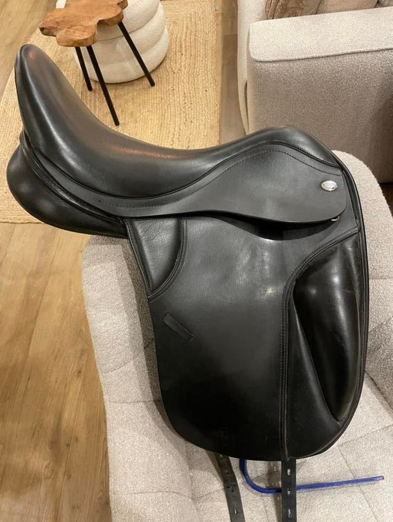 18 inch Thorowgood dressuurzadel High Wither, Dieren en Toebehoren, Paarden en Pony's | Zadels, Ophalen of Verzenden, Zo goed als nieuw