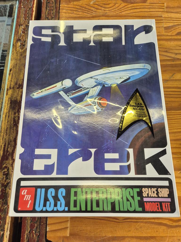 AMT Star Trek USS Enterprise Starship - Modelbouwkit 2008, Ophalen of Verzenden, Nieuw, Groter dan 1:32