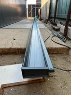Aluminium dakgoot 20 cm breed 13,50 m1 lang uit 1 stuk nieuw, Ophalen, 6 meter of meer, 80 mm of meer, Dakgoot
