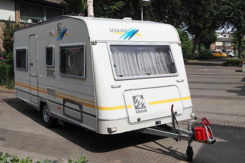 Knaus Südwind 450 TU (1996), Caravans en Kamperen, Caravans, Vast bed, Rondzit, Particulier, 4 tot 5 meter