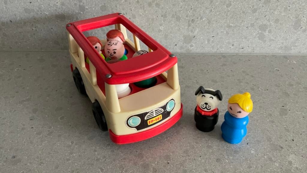 Fisher price busje FP 141 met 7 poppetjes, Ophalen of Verzenden, Gebruikt, Speelset