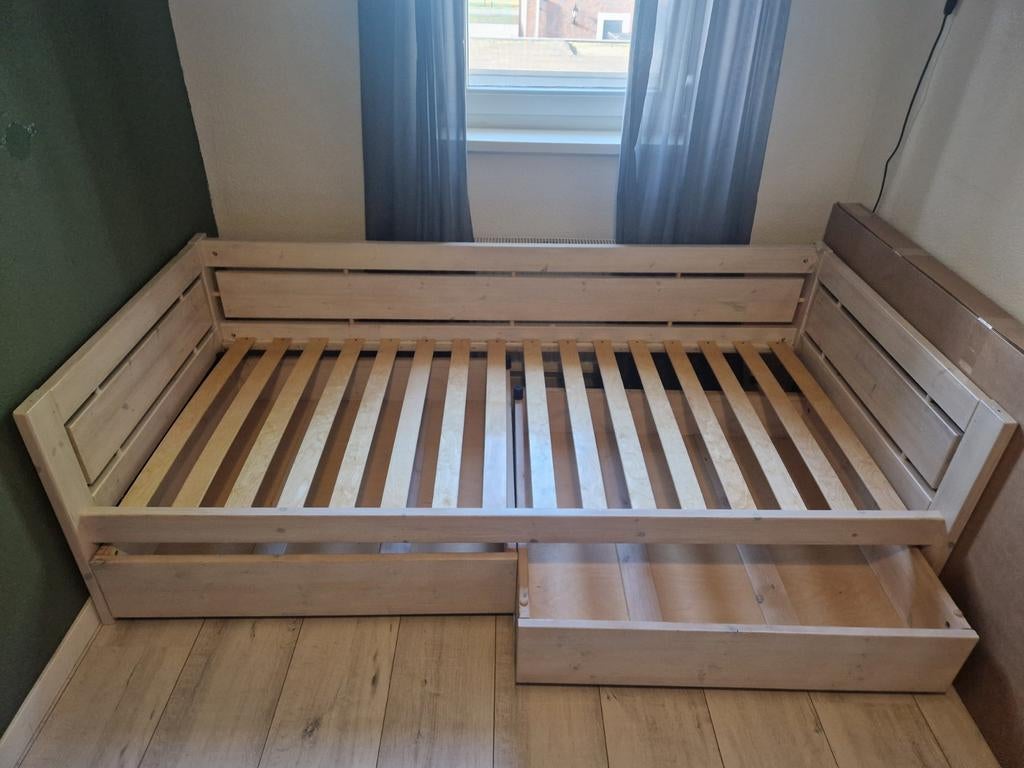 Eenpersoonsbed met lades - Ideaal voor kleine ruimtes, Huis en Inrichting, Slaapkamer | Bedden, Ophalen, Gebruikt, 90 cm, Wit