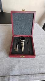 Bieden. Een set met wijnfles stopper. Enz.  zie foto's, Ophalen, Overige typen