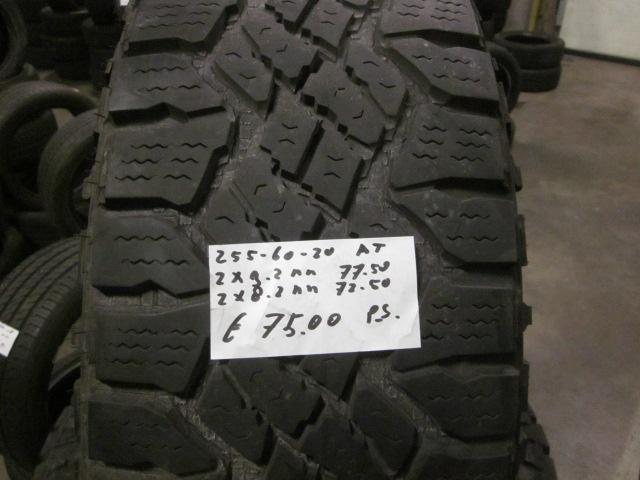 255 60 20 Goodyear Wrangler Duratrac M&S zomerbanden, Gebruikt, 255 mm, Ophalen of Verzenden, Band(en)