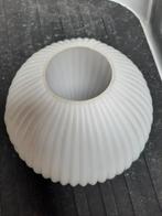 Witte vintage lamp glasbol, Ophalen of Verzenden, Gebruikt, Glas, Retro