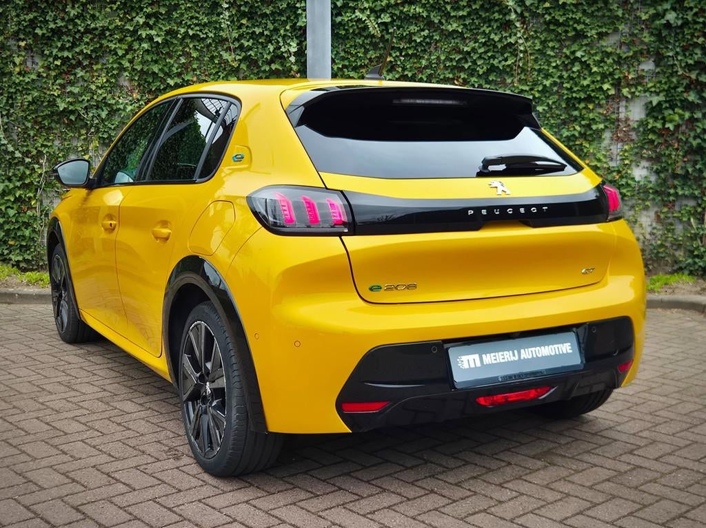 Peugeot E-208 EV GT 350 50 kWh SOH 100%! | ACC | CAM | Stoel, Auto's, Stoelverwarming, Gebruikt, Overige kleuren, Leder en Stof