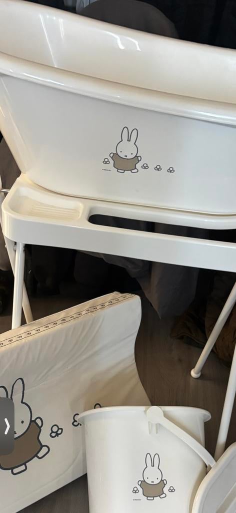 Badset nijntje inclusief standaard, Kinderen en Baby's, Badjes en Verzorging, Ophalen, Zo goed als nieuw, Aankleedkussen