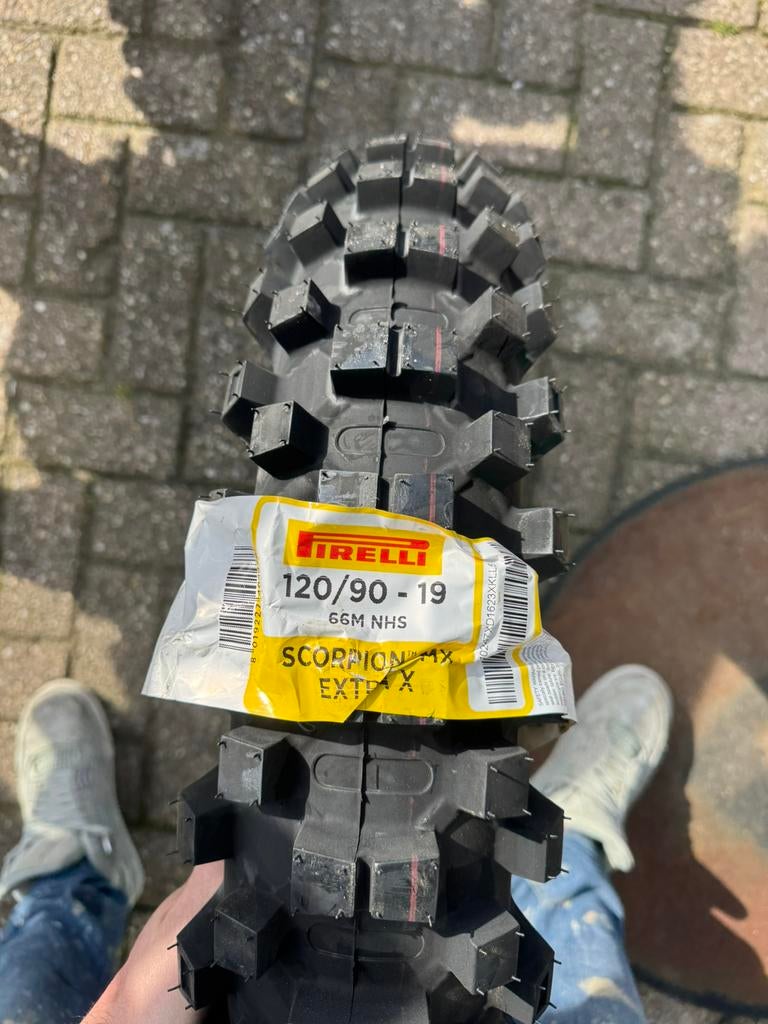 Pirelli achterband crosser, Motoren, Onderdelen | Merk-onafhankelijk, Ophalen of Verzenden