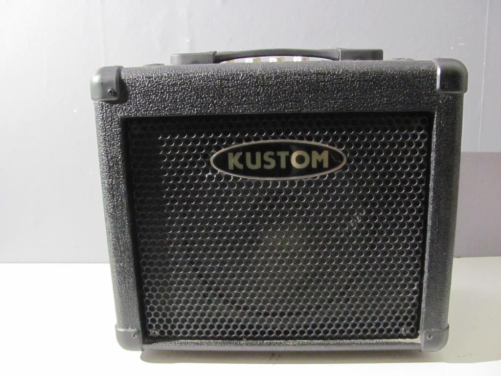 Kustom bassgitaar versterker model KBA10X, Muziek en Instrumenten, Ophalen of Verzenden, Zo goed als nieuw, Basgitaar, Minder dan 50 watt