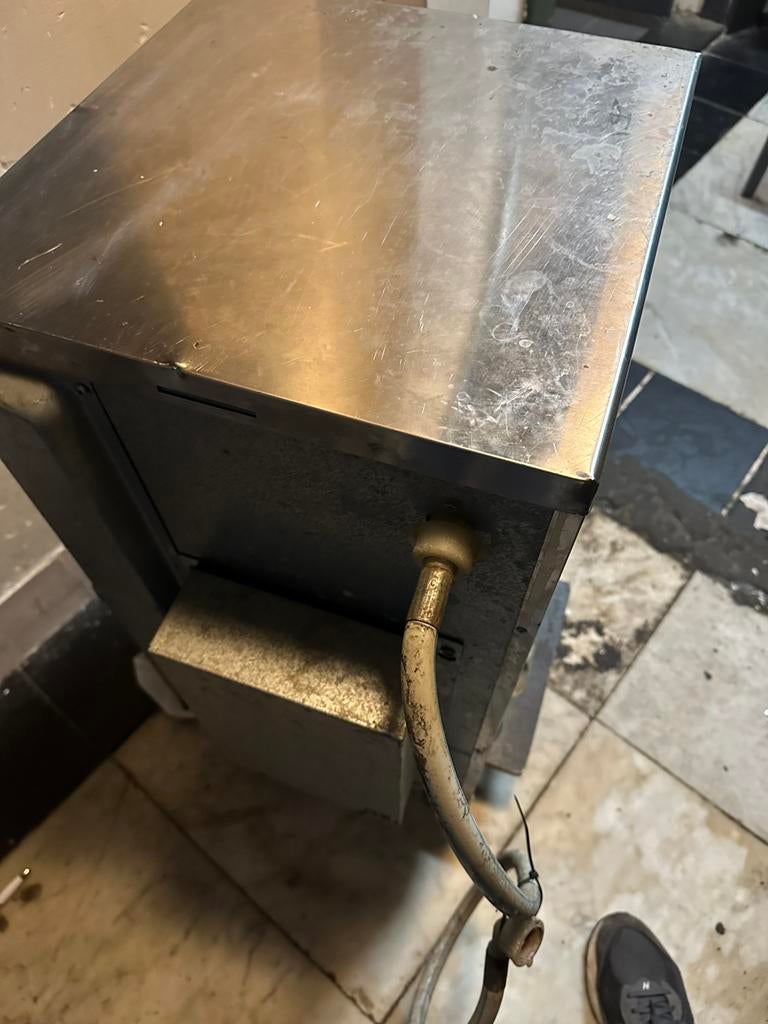 Kopotte ijsblokjesmachine voor onderdelen, Ophalen of Verzenden, Niet werkend