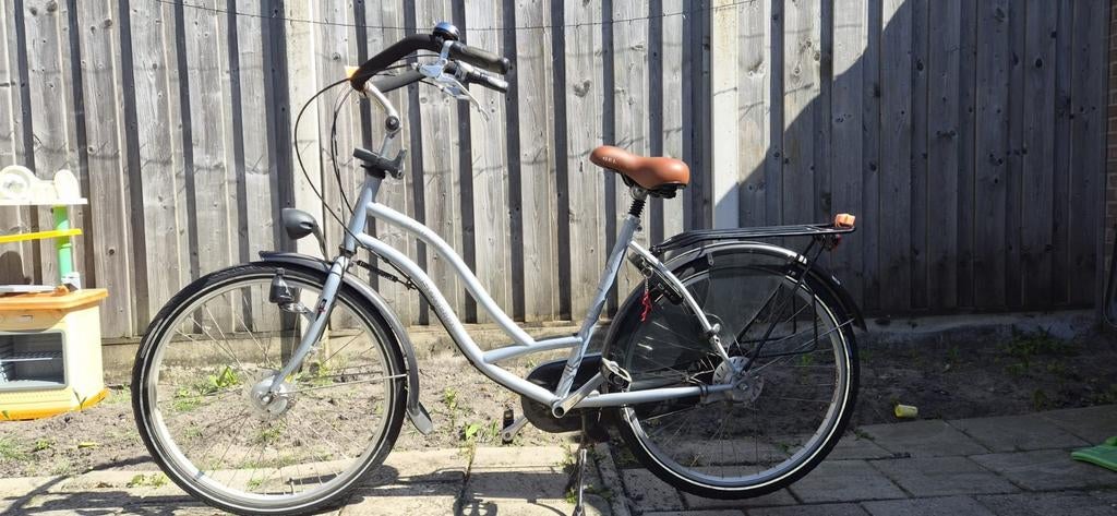 Damesfiets met lage instap - Zo goed als nieuw, Fietsen en Brommers, Fietsen | Dames | Damesfietsen, Velgrem, Zo goed als nieuw