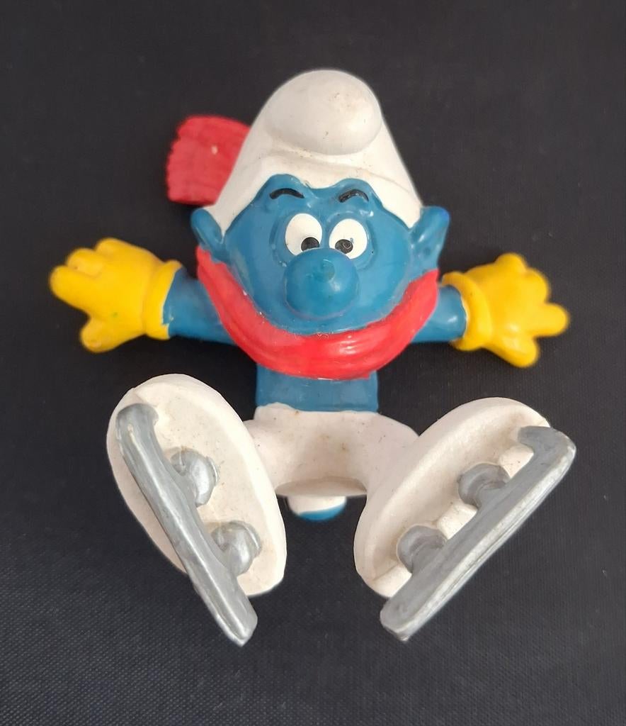 Smurfen - Schaats Smurf is gevallen - NIEUW -  20121, Ophalen of Verzenden, Nieuw, Overige Smurfen, Poppetje, Figuurtje of Knuffel