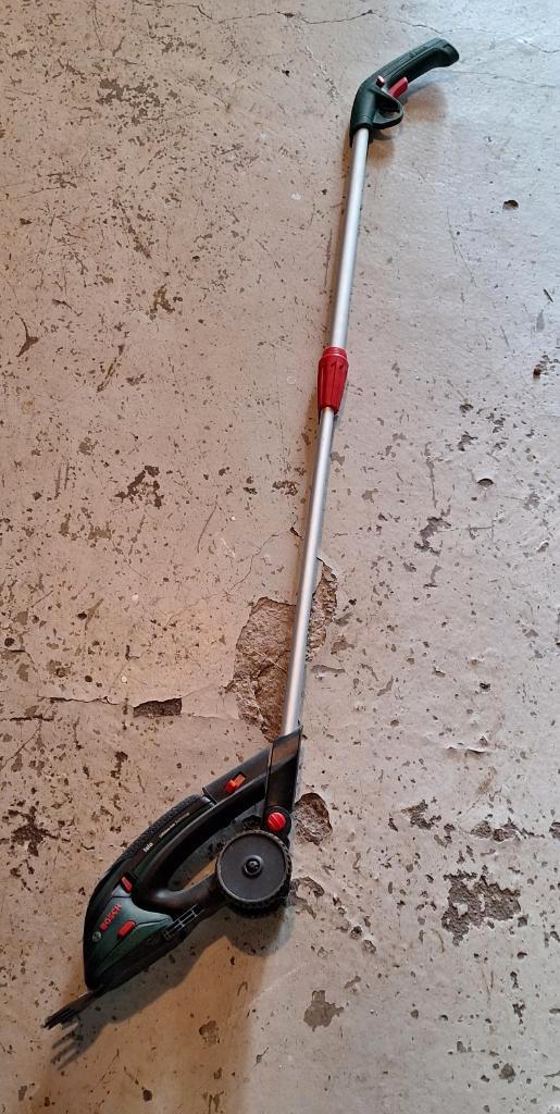 bosch isio accu grasschaar met oplader, Tuin en Terras, Hand-tuingereedschap, Gebruikt, Overige soorten, Ophalen