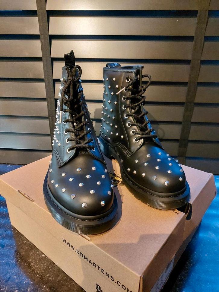Dr Martens maat 42 nieuw, Kinderen en Baby's, Kinderkleding | Schoenen en Sokken, Nieuw, Schoenen, Meisje, Ophalen of Verzenden