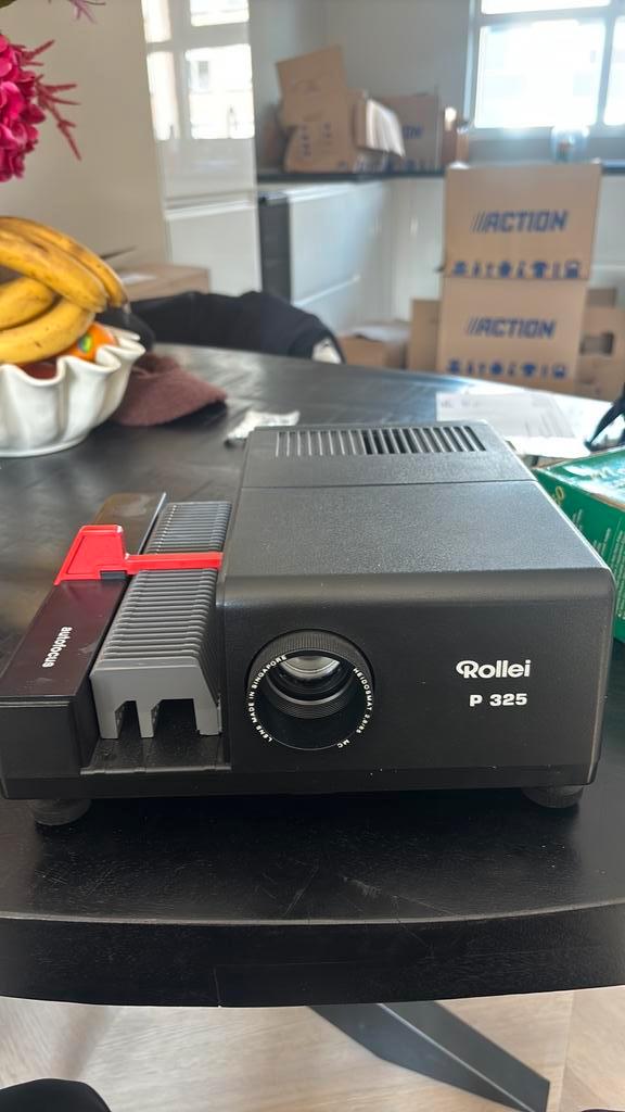 Rollei P 325 diaprojector – zo goed als nieuw, Audio, Tv en Foto, Diaprojectors, Zo goed als nieuw, Ophalen