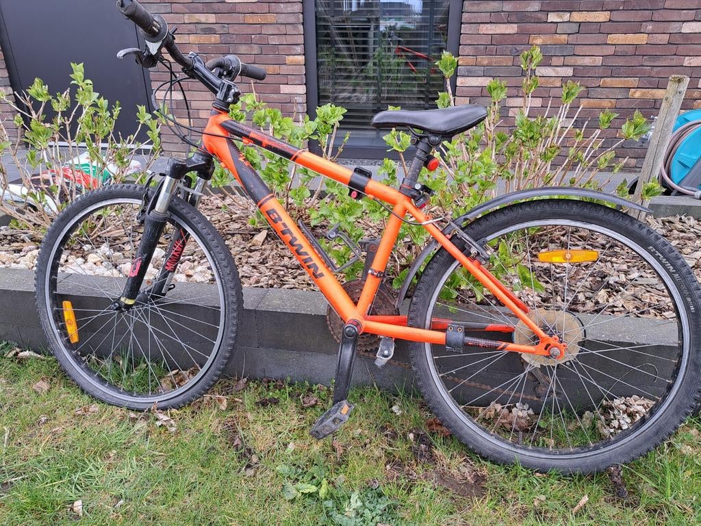 Mountainbike 24 inch, opknapbeurt nodig, Fietsen en Brommers, Fietsen | Jongens, Ophalen of Verzenden, Handrem, BTWIN, Gebruikt