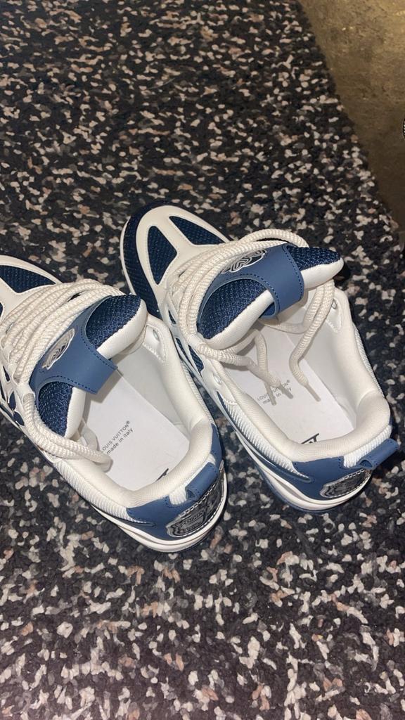 Louis Vuitton skate schoenen blauw maat 46, Ophalen of Verzenden, Zo goed als nieuw, Blauw, Sneakers of Gympen