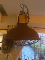 Industriële hanglamp - roestbruin metaal met kooi, Huis en Inrichting, Lampen | Hanglampen, Ophalen, Gebruikt, Metaal, 50 tot 75 cm