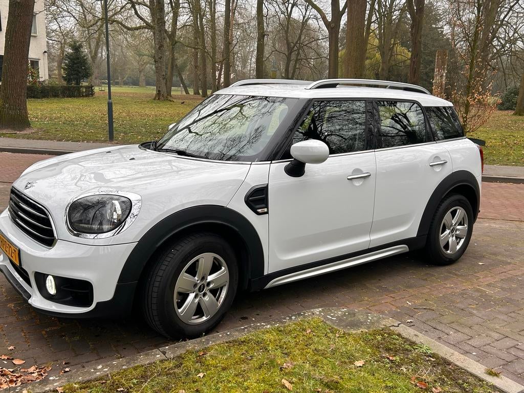 Mini Countryman 1.5 102pk 2020 Wit, Auto's, Mini, Stof, Zwart, Countryman, Wit