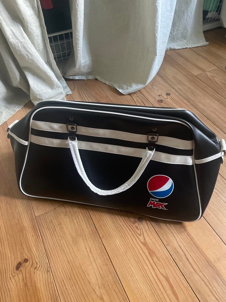 Nieuwe Pepsi Max reistas / sporttas - Gemaakt in Nederland, 40 tot 60 cm, 20 tot 30 cm, Zwart, Ophalen of Verzenden