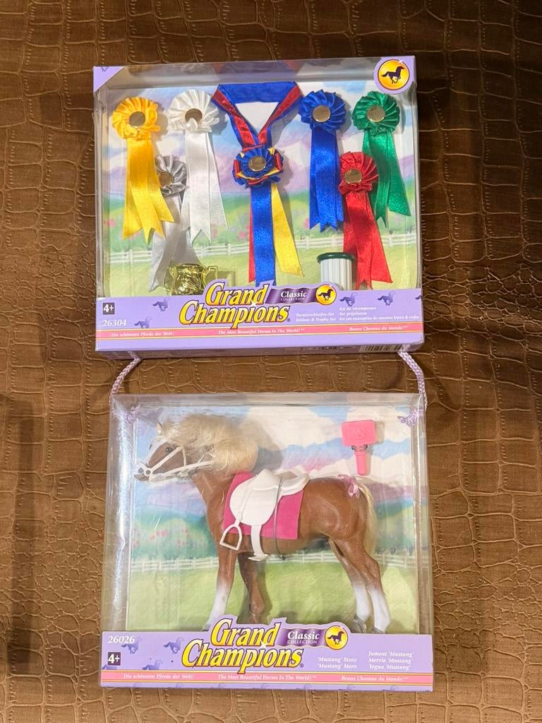 Grand champions paard merrie en toebehoren nieuw in doos, Ophalen of Verzenden, Zo goed als nieuw