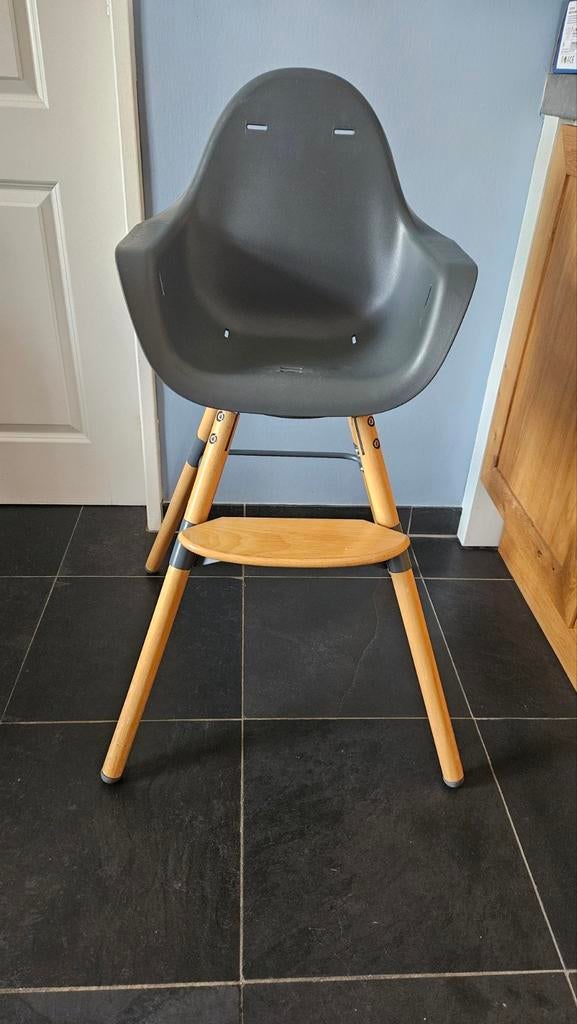 Childhome Evolu kinderstoel met newborn seat, Kinderen en Baby's, Kinderstoelen, Gebruikt, Meegroeistoel, Afneembaar eetblad, Gordel(s)